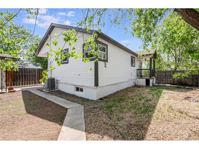 9525 W 11th Ave, Lakewood, CO 80215