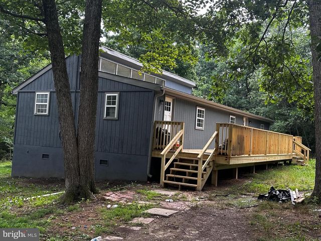 131 POT LUCK RD, Hedgesville, WV 25427