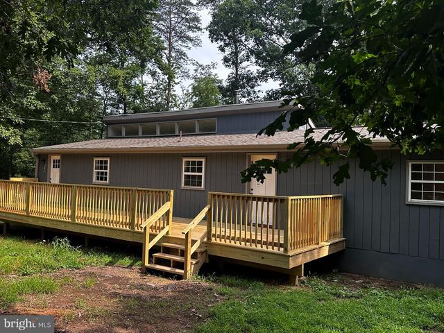 131 POT LUCK RD, Hedgesville, WV 25427