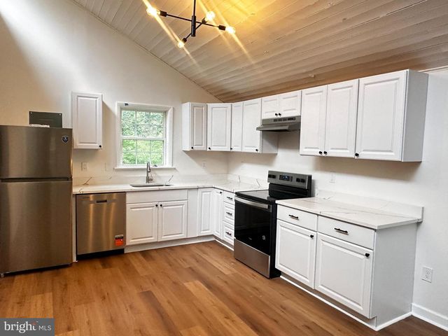 131 POT LUCK RD, Hedgesville, WV 25427