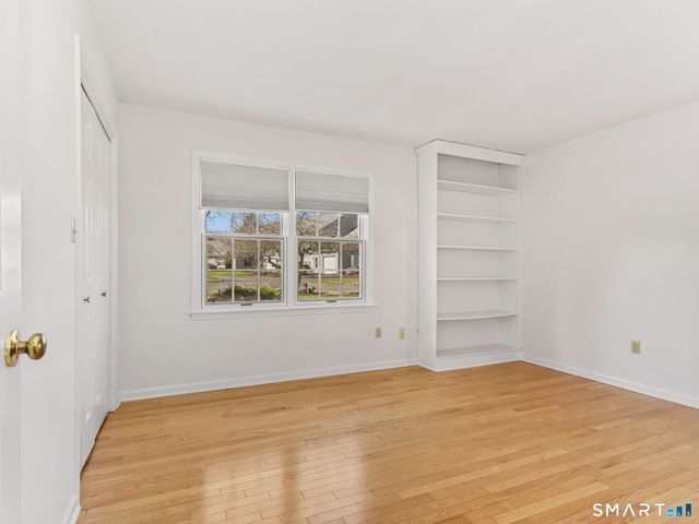 6 Sandgate Circle, Madison, CT 06443