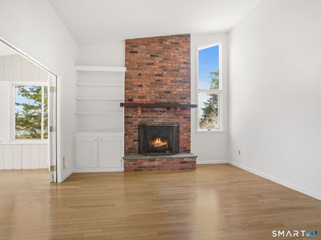 6 Sandgate Circle, Madison, CT 06443