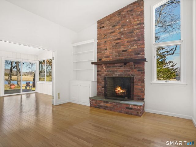 6 Sandgate Circle, Madison, CT 06443