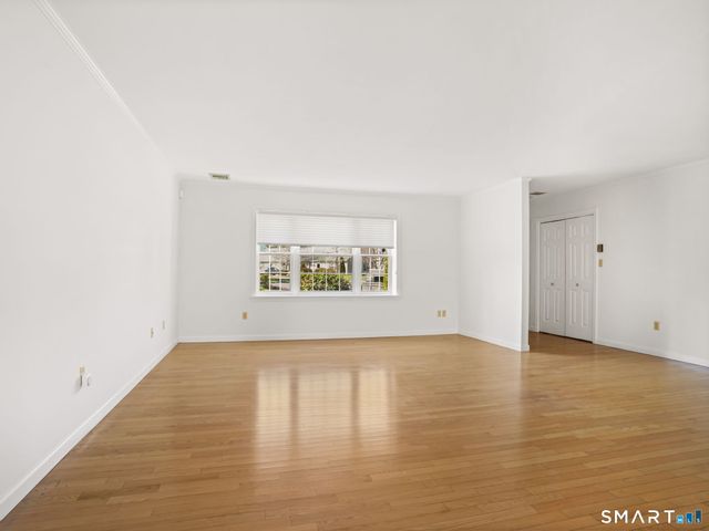 6 Sandgate Circle, Madison, CT 06443