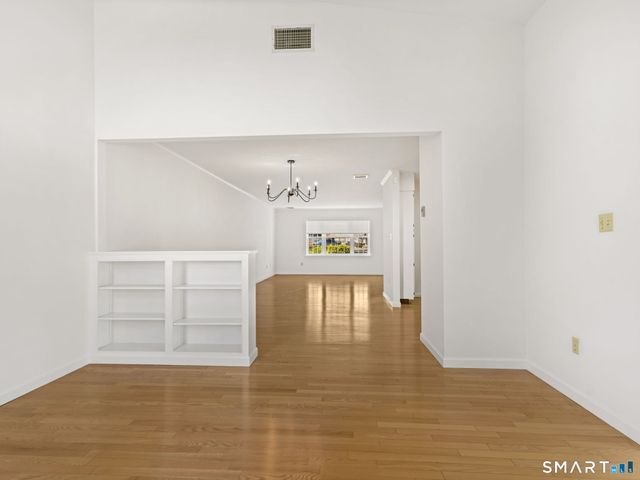 6 Sandgate Circle, Madison, CT 06443