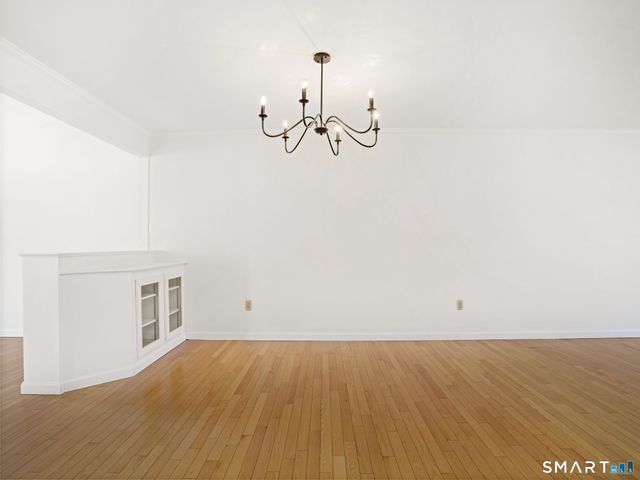 6 Sandgate Circle, Madison, CT 06443