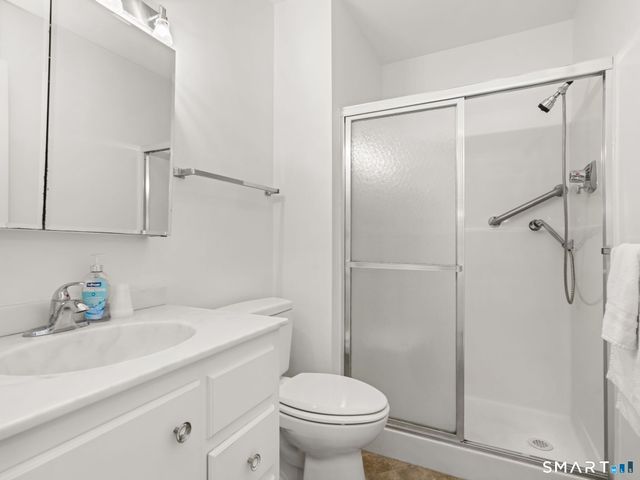 6 Sandgate Circle, Madison, CT 06443