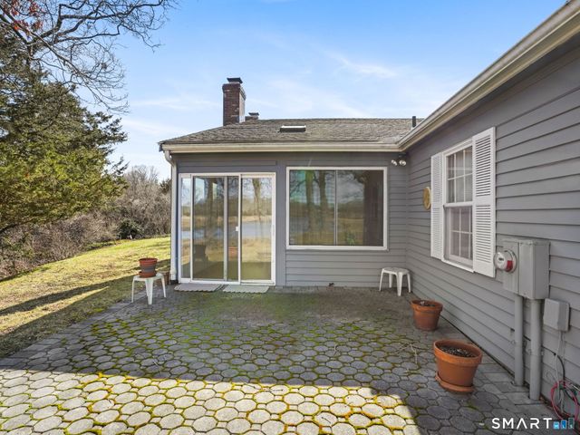 6 Sandgate Circle, Madison, CT 06443