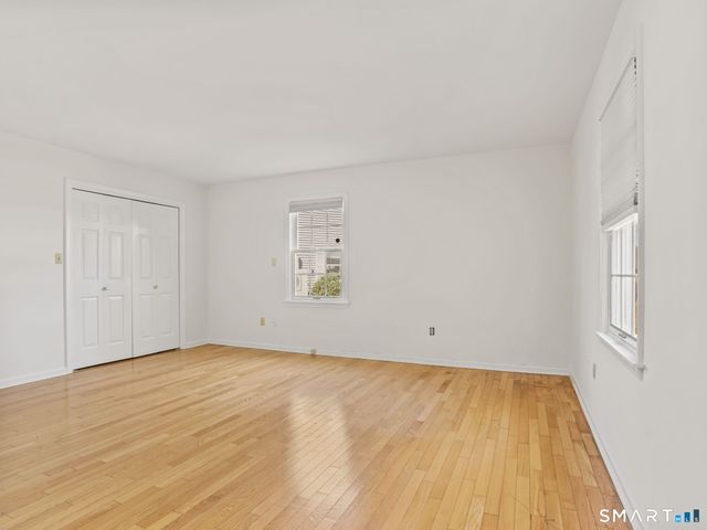 6 Sandgate Circle, Madison, CT 06443