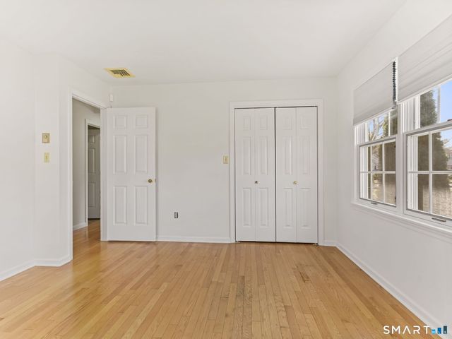 6 Sandgate Circle, Madison, CT 06443