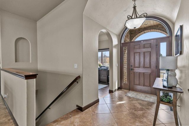 8065 GOLDEN PRIMROSE CIRCLE, Neenah, WI 54956