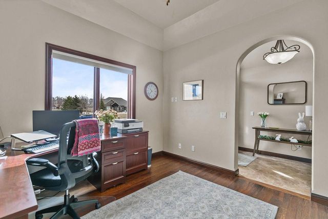 8065 GOLDEN PRIMROSE CIRCLE, Neenah, WI 54956