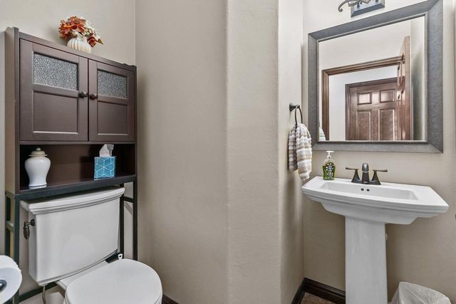 8065 GOLDEN PRIMROSE CIRCLE, Neenah, WI 54956