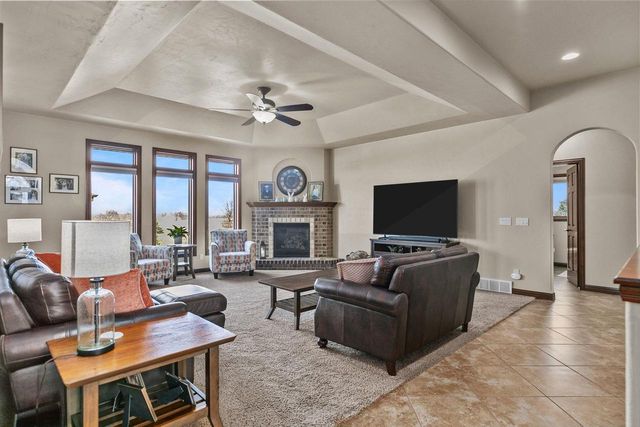 8065 GOLDEN PRIMROSE CIRCLE, Neenah, WI 54956