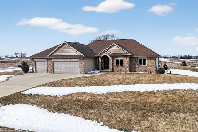 8065 GOLDEN PRIMROSE CIRCLE, Neenah, WI 54956