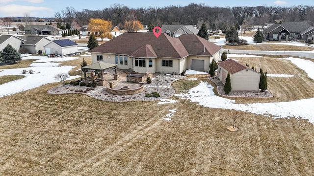 8065 GOLDEN PRIMROSE CIRCLE, Neenah, WI 54956