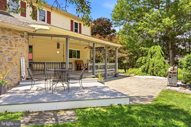 194 MEADOW GLEN LN, Reading, PA 19607