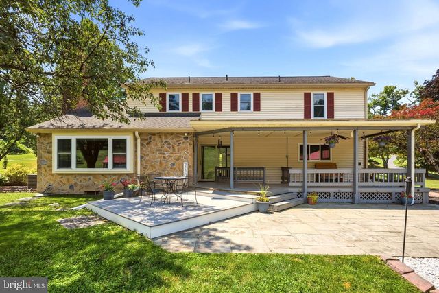 194 MEADOW GLEN LN, Reading, PA 19607