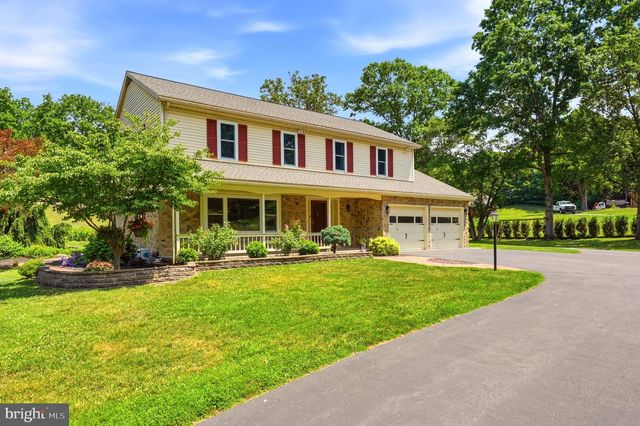 194 MEADOW GLEN LN, Reading, PA 19607