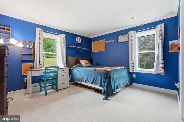 194 MEADOW GLEN LN, Reading, PA 19607
