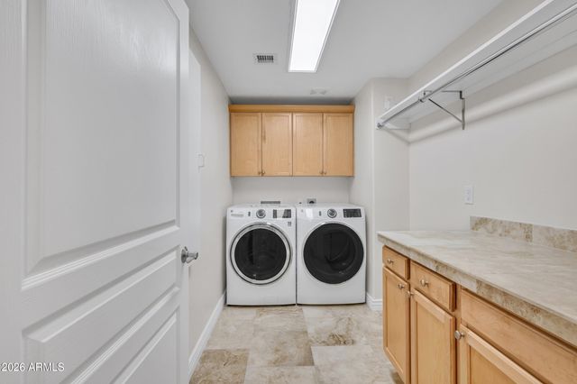 15221 N CLUBGATE Drive 1013, Scottsdale, AZ 85254