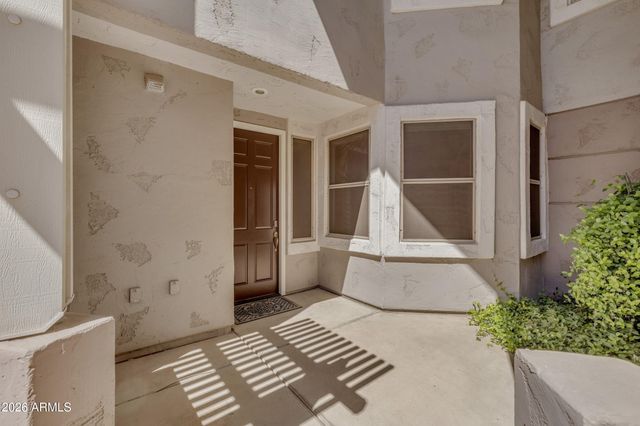 15221 N CLUBGATE Drive 1013, Scottsdale, AZ 85254