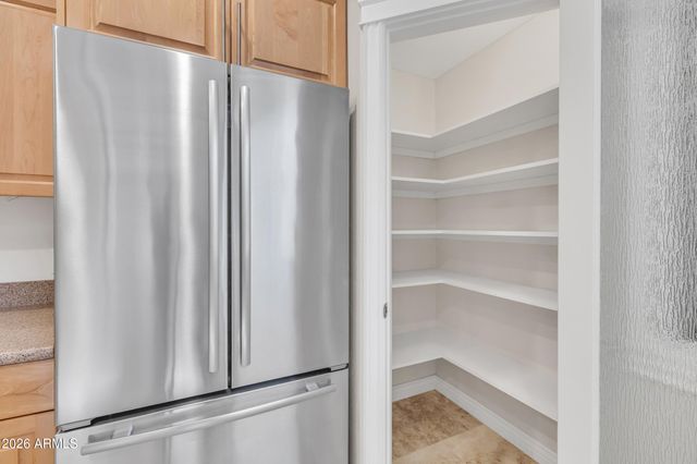 15221 N CLUBGATE Drive 1013, Scottsdale, AZ 85254