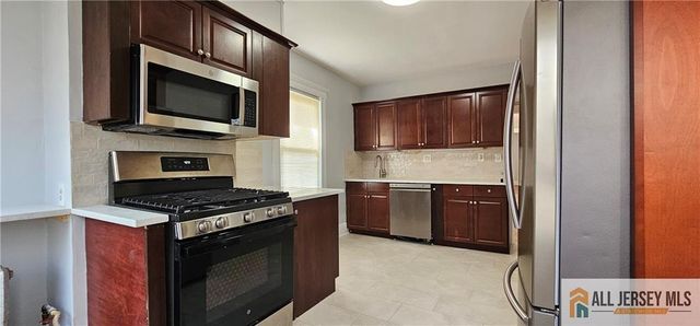 84 W Cherry Street, Rahway, NJ 07065