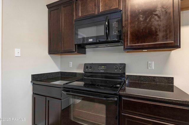 132 Timber Edge Drive, Youngsville, LA 70592