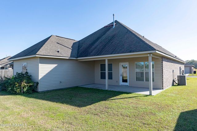 132 Timber Edge Drive, Youngsville, LA 70592