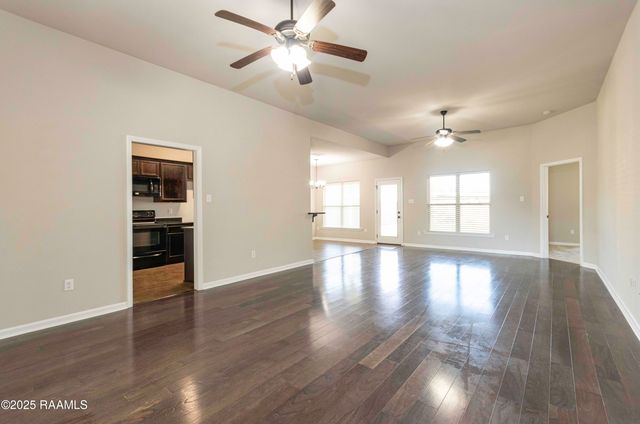 132 Timber Edge Drive, Youngsville, LA 70592