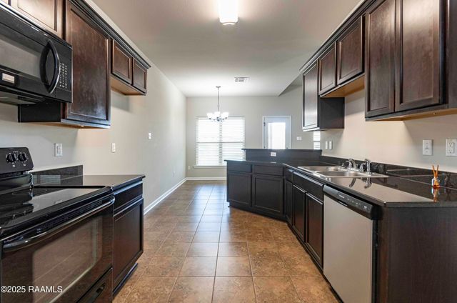 132 Timber Edge Drive, Youngsville, LA 70592