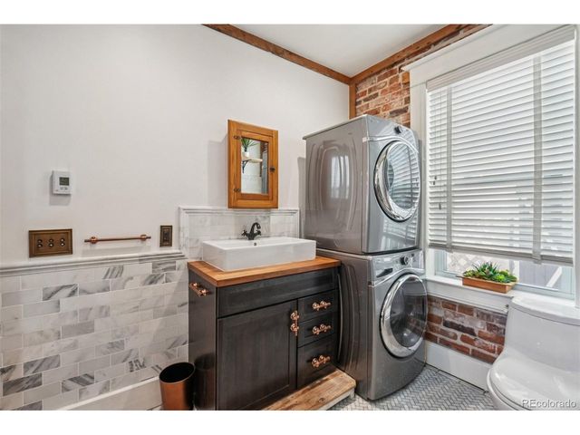 610 N Logan St 14, Denver, CO 80203