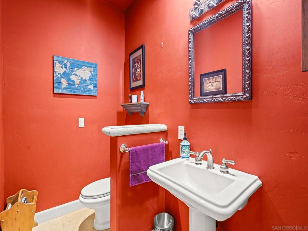 Image 32 of property listing at 17922 Sierra Cielo Ln, Jamul, CA 91935