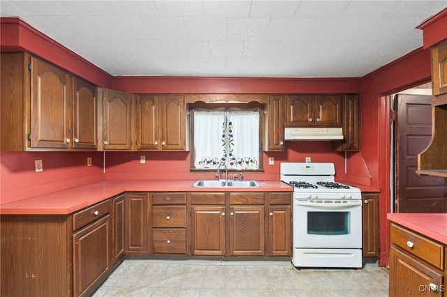 451-453 Martin Luther King West, Syracuse, NY 13205