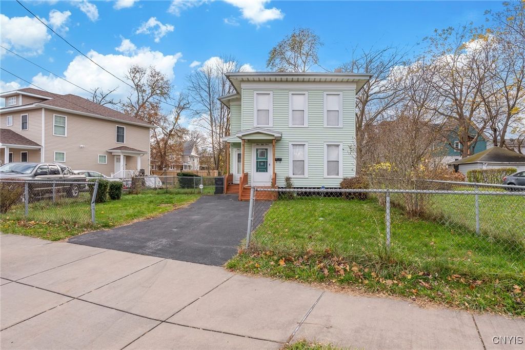 451-453 Martin Luther King West, Syracuse, NY 13205