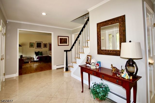 9 Watch Hill Rd, Mahwah Twp., NJ 07430