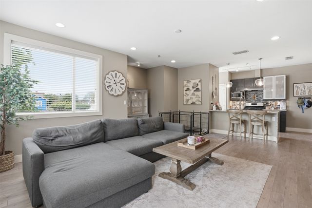 1320 May Street 214, Fort Worth, TX 76104
