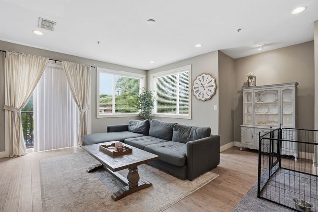 1320 May Street 214, Fort Worth, TX 76104