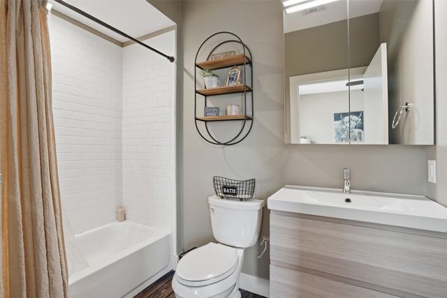 1320 May Street 214, Fort Worth, TX 76104