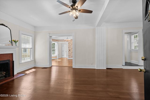 2716 Victor Pl, Louisville, KY 40206