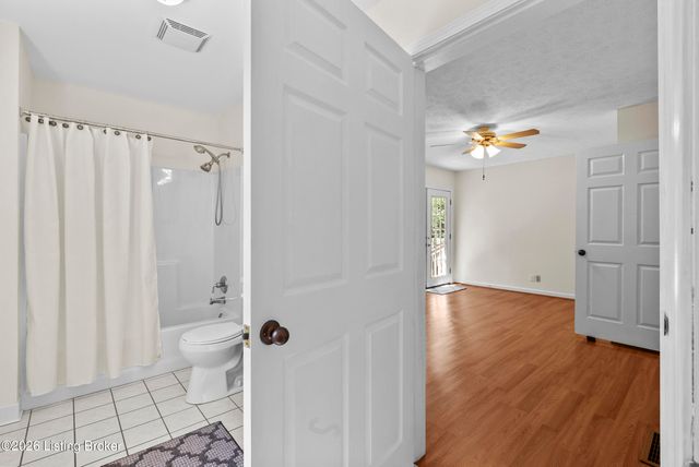2716 Victor Pl, Louisville, KY 40206