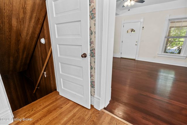 2716 Victor Pl, Louisville, KY 40206