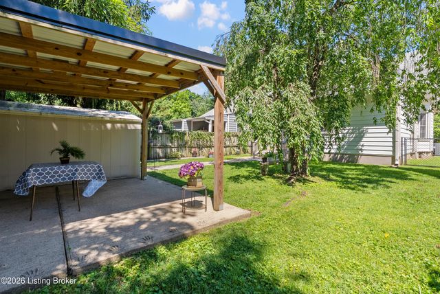 2716 Victor Pl, Louisville, KY 40206