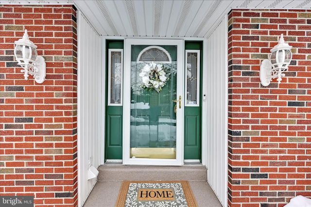 11 BRYN MAWR AVE, Pottsville, PA 17901