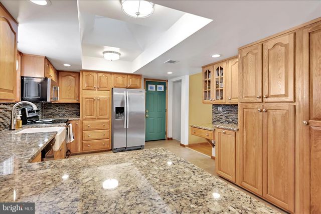 11 BRYN MAWR AVE, Pottsville, PA 17901