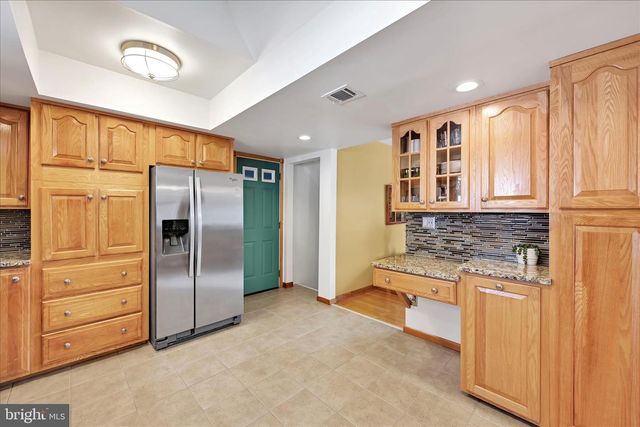 11 BRYN MAWR AVE, Pottsville, PA 17901