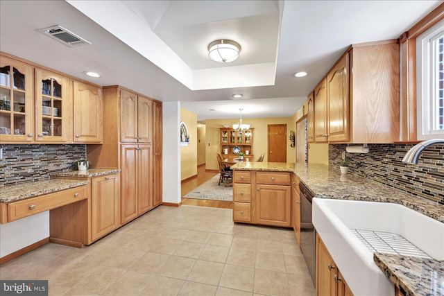 11 BRYN MAWR AVE, Pottsville, PA 17901