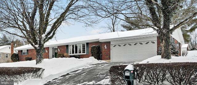 11 BRYN MAWR AVE, Pottsville, PA 17901