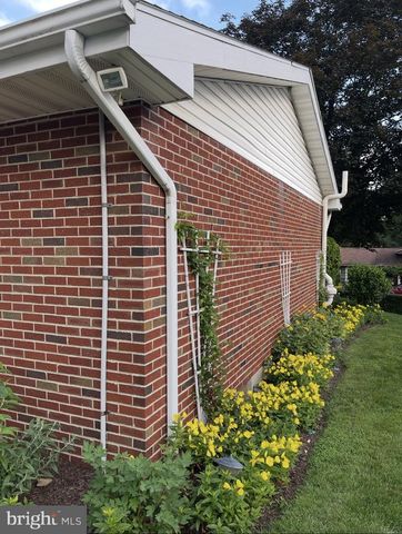 11 BRYN MAWR AVE, Pottsville, PA 17901